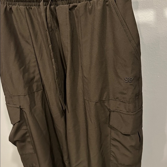 Albion Women's Jetsetter Jogger Sz (S) Cargo Pants Black Light Travel Petite - Picture 4 of 6